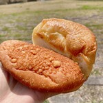 ベルナール - 料理写真:ティギムソボロパン&北海道練乳のロイヤルホワイト(1/2)