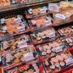 フードウェイ  - いつ行っても寿司が沢山