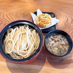 自家製麺 田舎うどん 八 - つけ汁うどん 塩肉ねぎ（大盛600g）　850円
            かき揚げ（１個）　200円