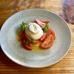 Ricordo - ブッラータとフルーツトマトのカプレーゼ