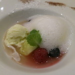 CARO FORESTA軽井沢ジャルディーノ - パッションフルーツのパンナコッタ　季節のシャーベットを添えて