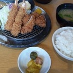 Tonkatsu Tamafuji - エビフライ、鶏かつ