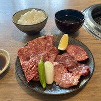 焼肉 The INNOCENT CARVERY 新丸ビル店 - 