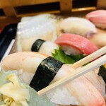 仁王寿司 - ズワイ蟹1番脚！ほんと大きな分厚いカニ脚