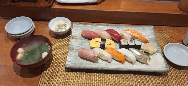 Sushi DINING Sangubashi SHIMIZU photo 3