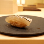 鮨かみなり - サヨリ（握り）（追加）