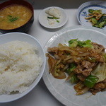 来々飯店 - B定食（680円）豚の生姜焼き