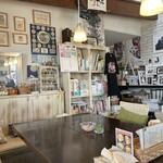 カフェハルアキダヨリ - 雑貨がたくさん
