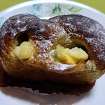 ジャンティーユ - ３種のチーズとアールグレイのブレッド