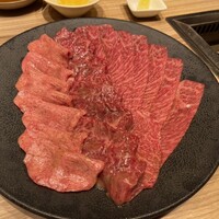 焼肉うしごろ 新宿三丁目店 - 