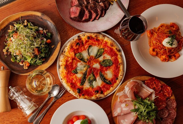 Cafe La Boheme Sakurashincho photo 3