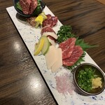 居酒屋 感 - 特選馬刺し盛り合わせ