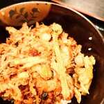 上北沢 天兼 - "海老"もゴロゴロ入った具沢山"かき揚げ"。