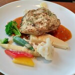 ビストロ ア ラ ドゥマンド - 娘の豚ロースト。マスタードの量がすごい(^^;