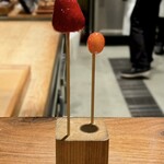 薪鳥新神戸 - 赤葡萄と苺の果実飴