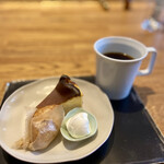 ホルト コーヒーアンドトリーツ - 