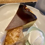 ホルト コーヒーアンドトリーツ - 