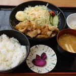 食事処　七福 - しょうが焼き定食の小鉢が鴨のマリネ！