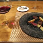 アル・ケッチァーノ  - 鹿肉の焼き加減と柔らかさが素晴らしかったです。りんごの酸味、ブルーベリーソースのコクと甘味がうまく絡み合っておりました。