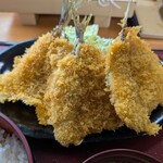 魚屋の磯料理 まるとし - 美味しいフワフワあじフライ