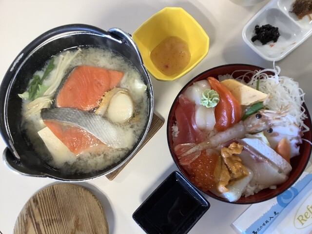 北の味処入丸 鱒浦店｜網走の海鮮丼と新鮮魚介が味わえる食事処
