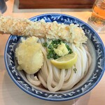 梅田 釜たけうどん - 
