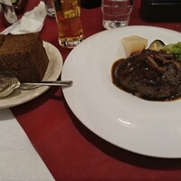 和牛熟成牛とシチリアワイン せいとう 本店 - 肉汁ドバーッタイプではなくギッシリシッカリオイシー