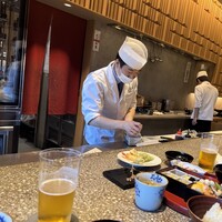 宮川町 水簾 東京ミッドタウン店 - カウンターからは料理人さん達のお仕事が見れます。