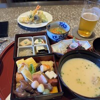 宮川町 水簾 東京ミッドタウン店 - おせち重、白味噌のお味噌汁、茶碗蒸し、天ぷらと大満足！