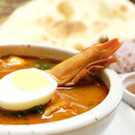 ダルシャン - 【スープカレー】チキン、エビ、海鮮の3種類。ナン、黒米にサラダバー付き!!