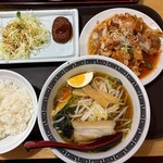 金龍閣 - 