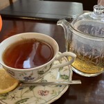 画廊喫茶ユトリロ - 紅茶（レモン）