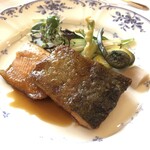 ダイニングルームみずなら - 日光産の虹鱒ソテー中禅寺金谷ホテルスタイル