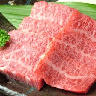 Please enjoy Kuroge Wagyu beef.