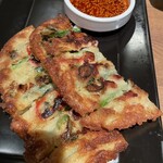 バリトン JR博多シティ - アサリとイカのチヂミ