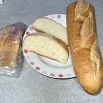 パン工場 - 左から
生ふらんすパン
バケット1/2サイズ