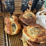 パン工房マウンテン - 残ってたらラッキーな牡蠣シリーズ