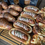 パン工房マウンテン - 目を引いたキーマカレーフランク