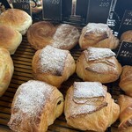 パン工房マウンテン - パンオショコラ焼き立てでーす！