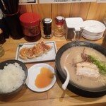 とんこつ拉麺 漣 - 