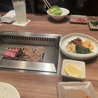 焼肉うしごろ 新宿三丁目店 - 