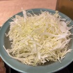 松のや 下赤塚店 - 千切りキャベツ