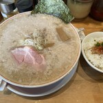 背脂ラーメン チャッチャ亭 - 
