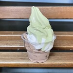 デイリーチコ - 2025.04.04 (金)    小サイズのカップ（バニラ、チョコレート、抹茶）　410円（税込）