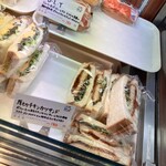 伊三郎製パン - 