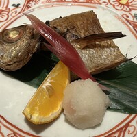 対馬のどぐろとイカ活き造り 博多 魚蔵 都ホテル店 - 