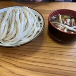 元祖武蔵野うどん めんこや 本店 - 肉汁うどん 大盛@910