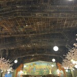 ビヤホールライオン - 春は桜、秋は紅葉、他の季節は何だろう