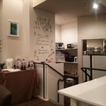 ロトンダ ナオ - 席から見た入口付近★