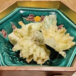 六本木 kappou ukai - お花見八寸
      二の重　春野菜天ぷら
